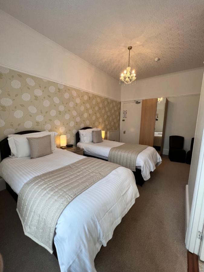 Birkdale Guest House 섕클린 외부 사진