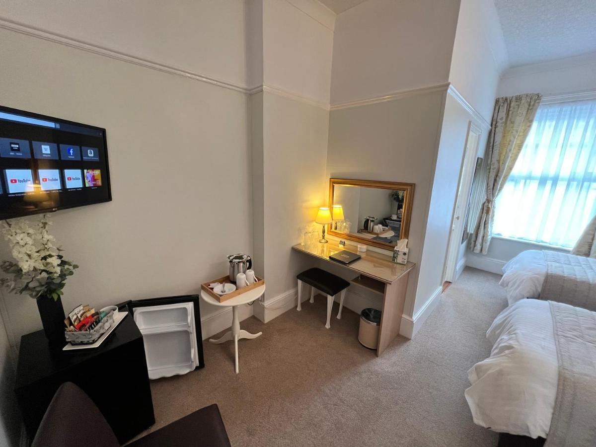 Birkdale Guest House 섕클린 외부 사진