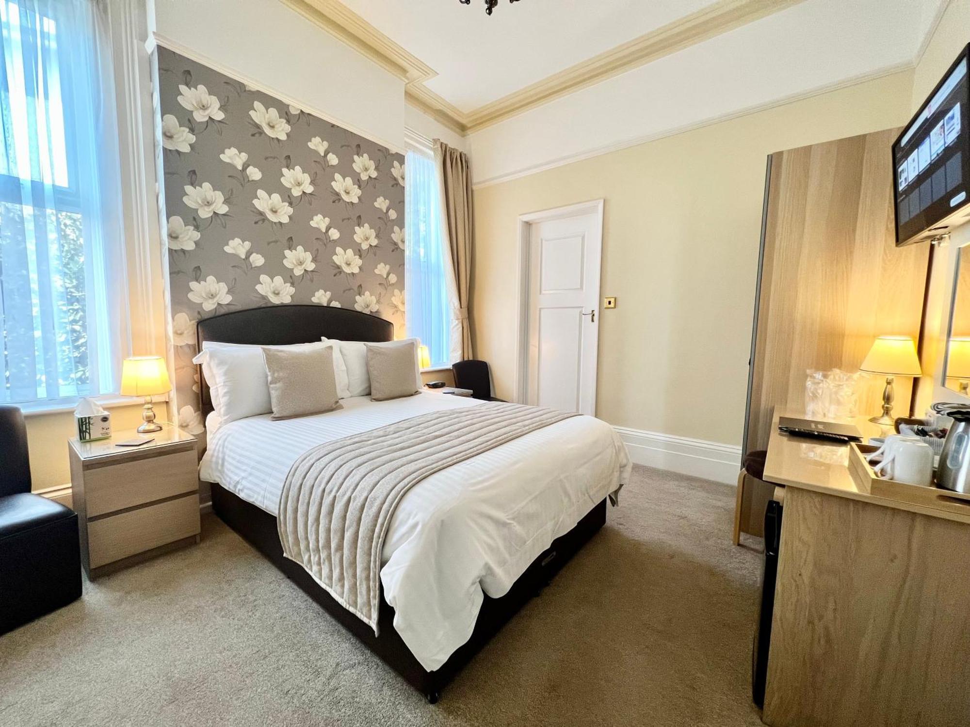 Birkdale Guest House 섕클린 외부 사진